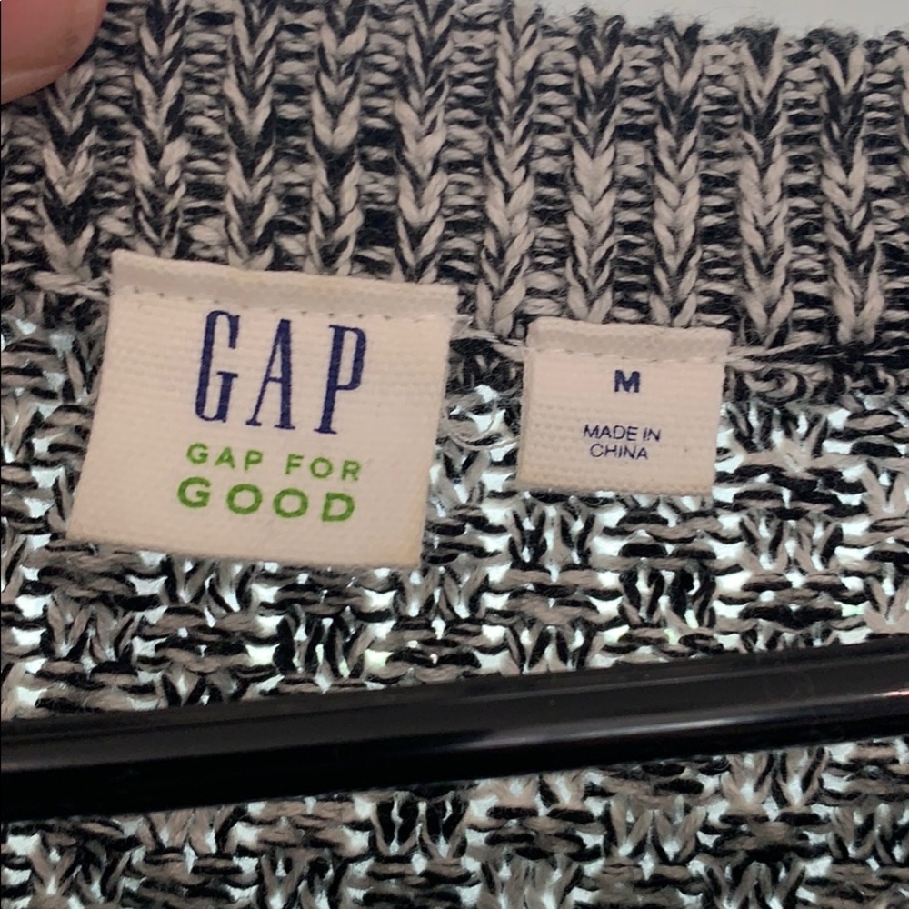 Gap Sweater - Picture 2 of 2